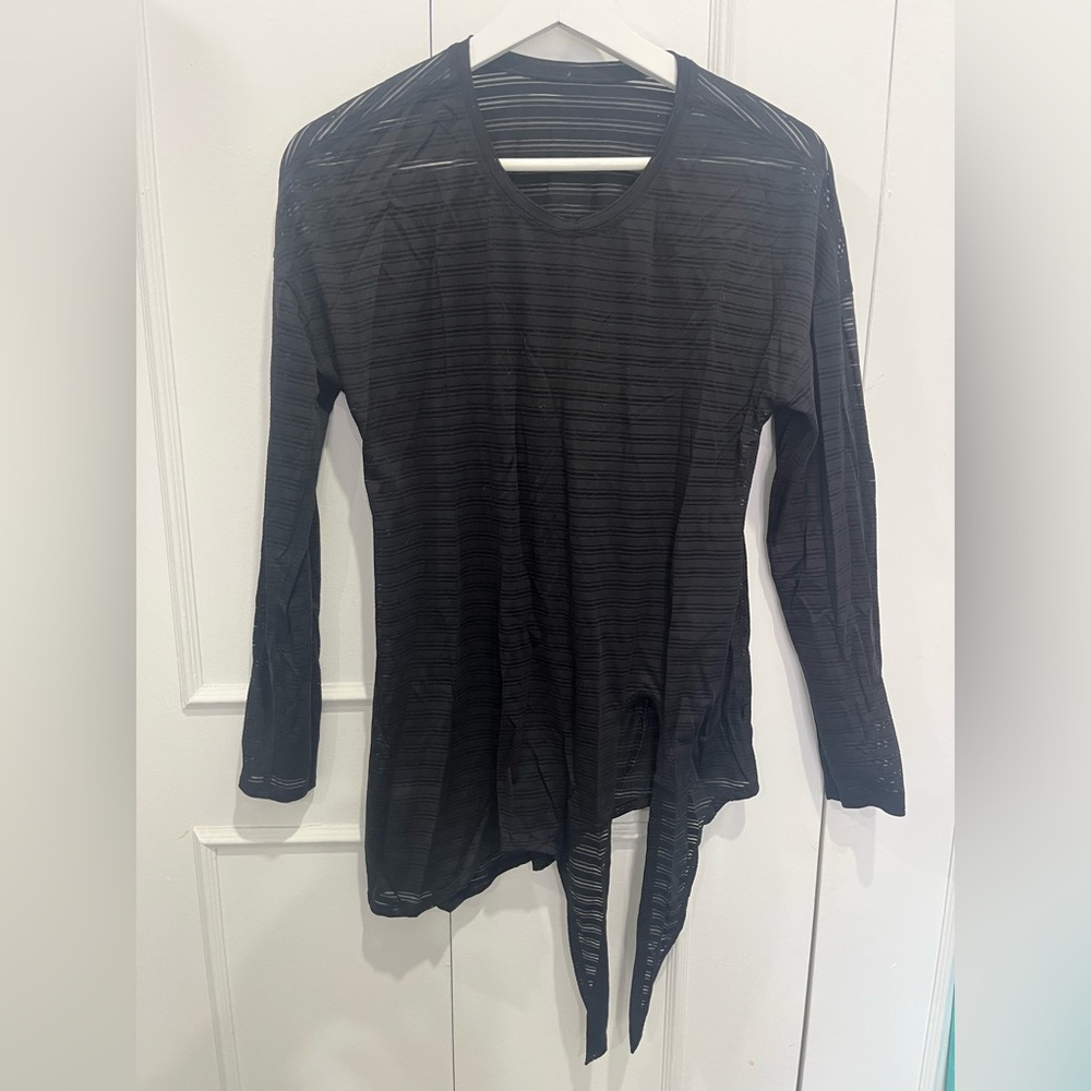 Lululemon Tie-Front Shirt 🖤